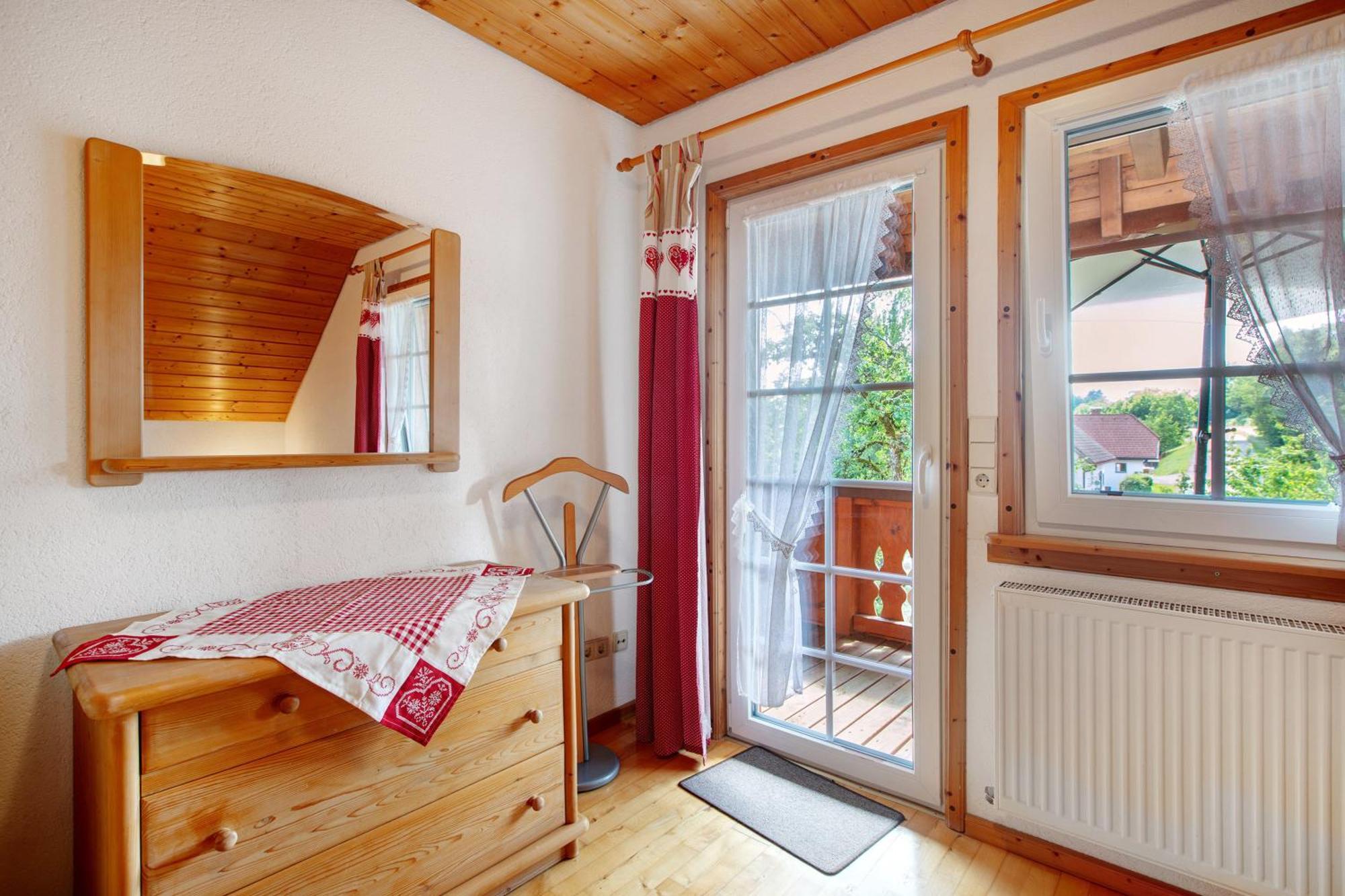 Dachsberg im SchwarzwaldHaus Schlageterアパートメント エクステリア 写真